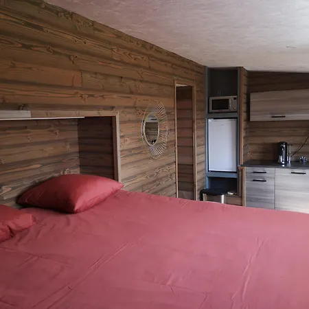 Les Insolites De Jsk Bed & Breakfast Saint-Leonard-des-Bois