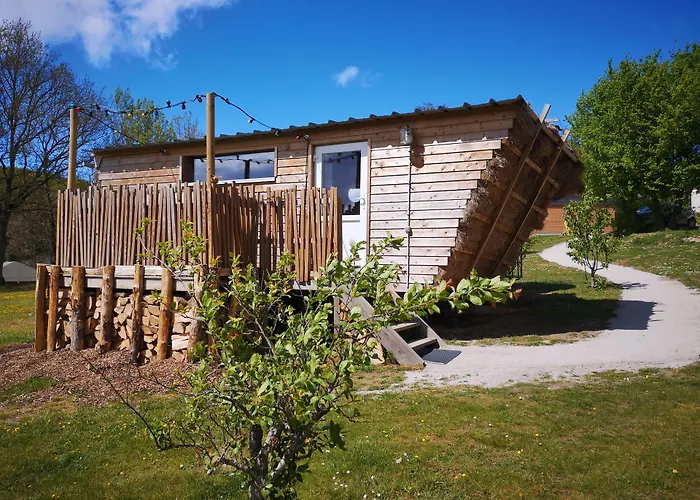 Les Insolites De Jsk Bed and breakfast Saint-Léonard-des-Bois