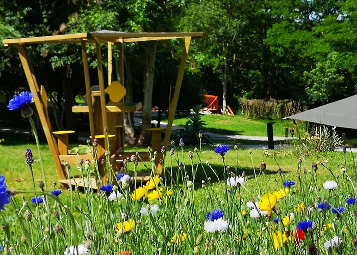 Bed & Breakfast Les Insolites De Jsk Saint-Leonard-des-Bois