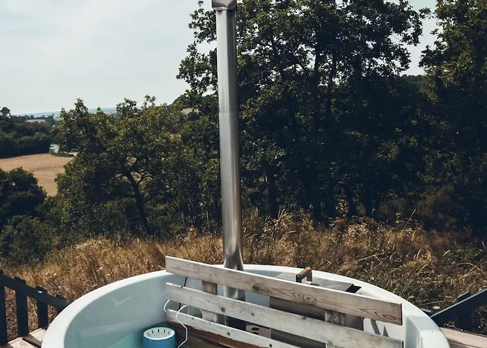 Les Insolites De Jsk Bed and breakfast Saint-Léonard-des-Bois