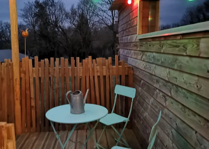 Bed and breakfast Les Insolites De Jsk Saint-Léonard-des-Bois